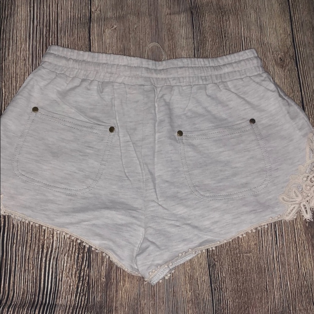 🔥SWELL SUNDAY MORNING SHORTIES - Picture 4 of 5